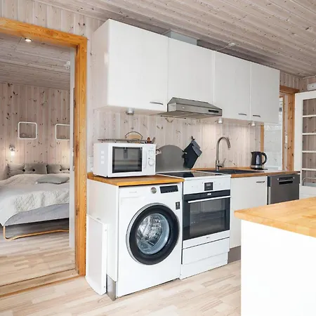3 Bedroom Beautiful In Vaeggerlose Hébergement de vacances