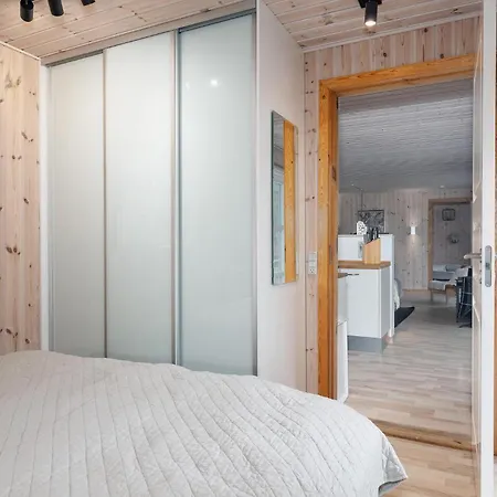 3 Bedroom Beautiful In Vaeggerlose Σπίτι διακοπών Bøtø By