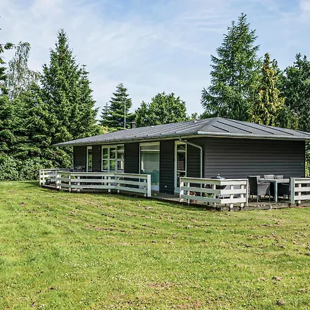 3 Bedroom Beautiful In Vaeggerlose *